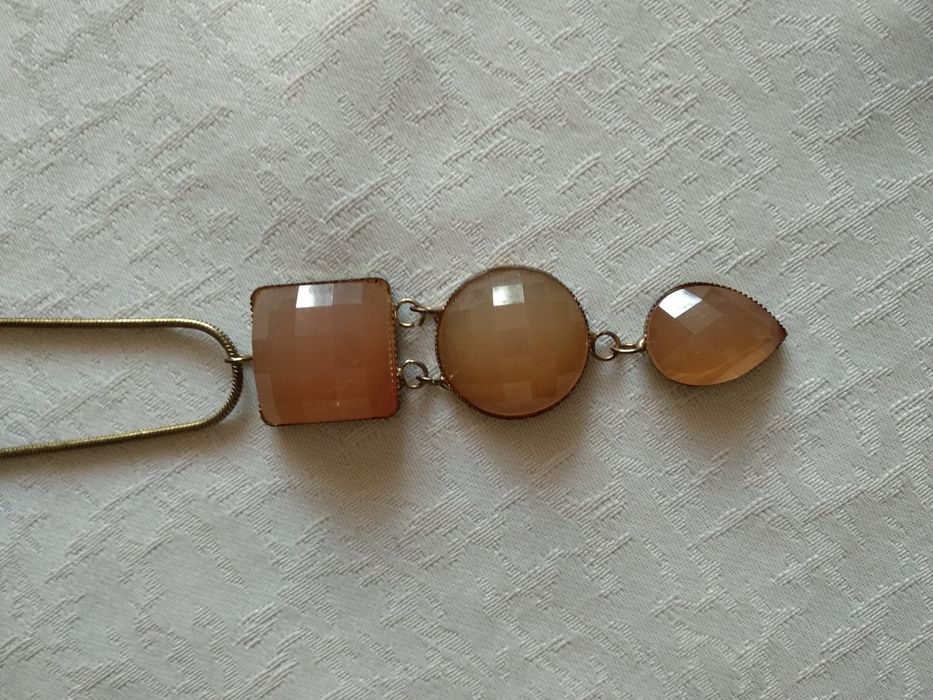 Łańcuszek z kamykami