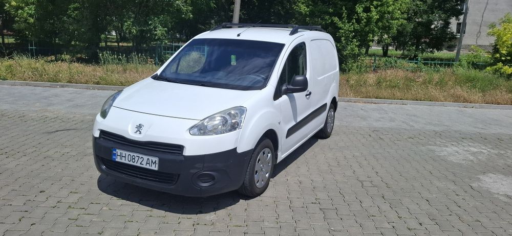 продам пежо партнер 1.6 диз Автомат