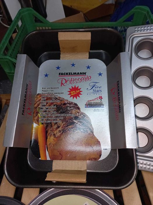 Formas, tabuleiros, paelheira, maquina café (novos e usados)