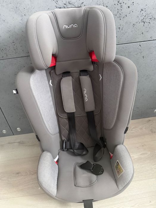 fotelik samochodowy dla dziecka  NUNA 15-36 kg