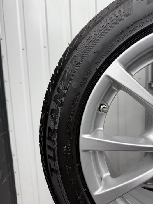 Felgi KOMPLET 5x120 16 cali BMW  F30 E46 E90 E87 E91 E47 OPONY LETNIE