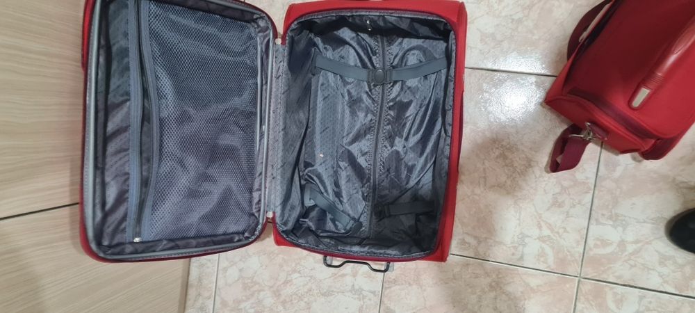 Mala viagem pequena com necessair.