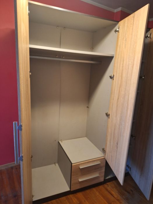 szafa trzydrzwiowa z lustrem 150 cm