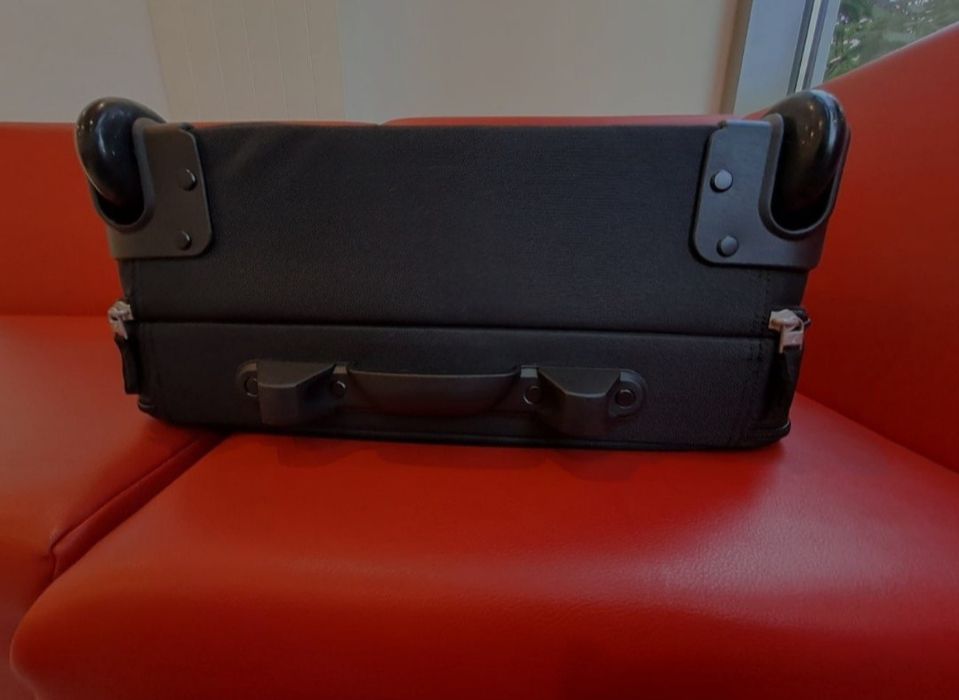 Деловой кофр сумка чемодан