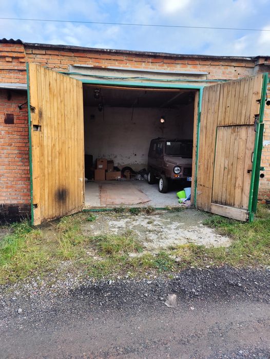 Продам гараж з правом власності