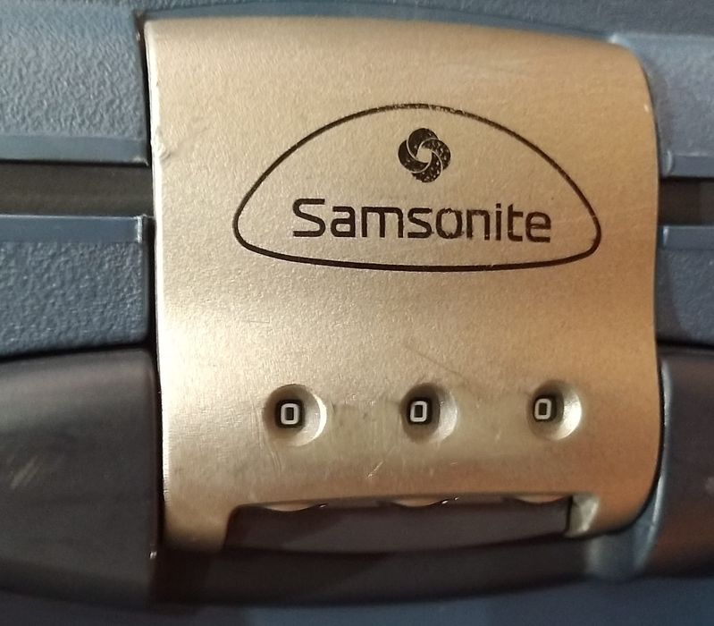 Mala Samsonite malas viagem casa quarto apartamento vivenda.