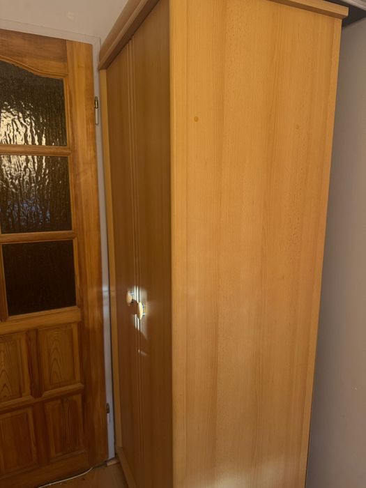Szafa do pokoju drewniana