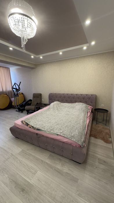 Продам 2-кімн.кв. по вул. І. Сердюка за Розеткою, центр