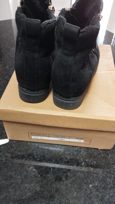 Botins  com fechos dos lados tam 38