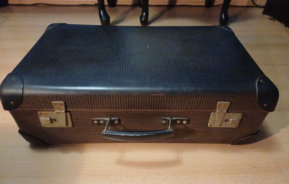 Walizka, kufer retro, stara walizka