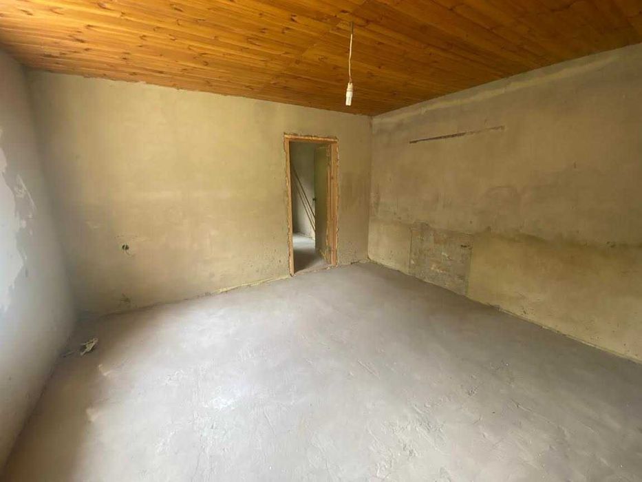 Продаж будинку , вулиця Саєнка , всі зручності .