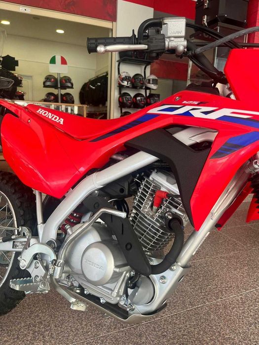 Honda CRF 125 2024 - Rigorosamente Nova, Nunca usada, com Arranque Elétrico