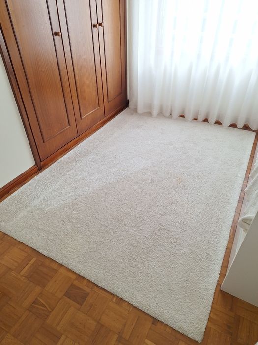 Duas Carpetes em bom estado