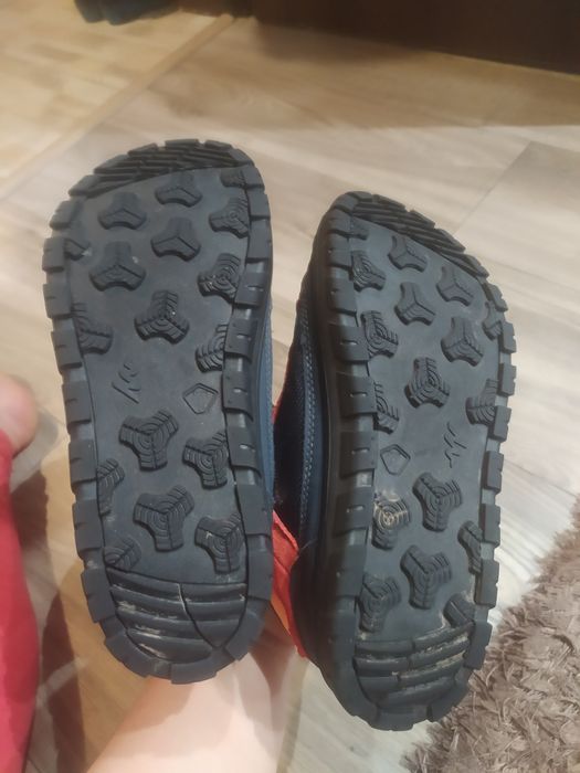 Buty trekkingowe 36 śniegowce kozaki Quechua ocieplane sznurowane