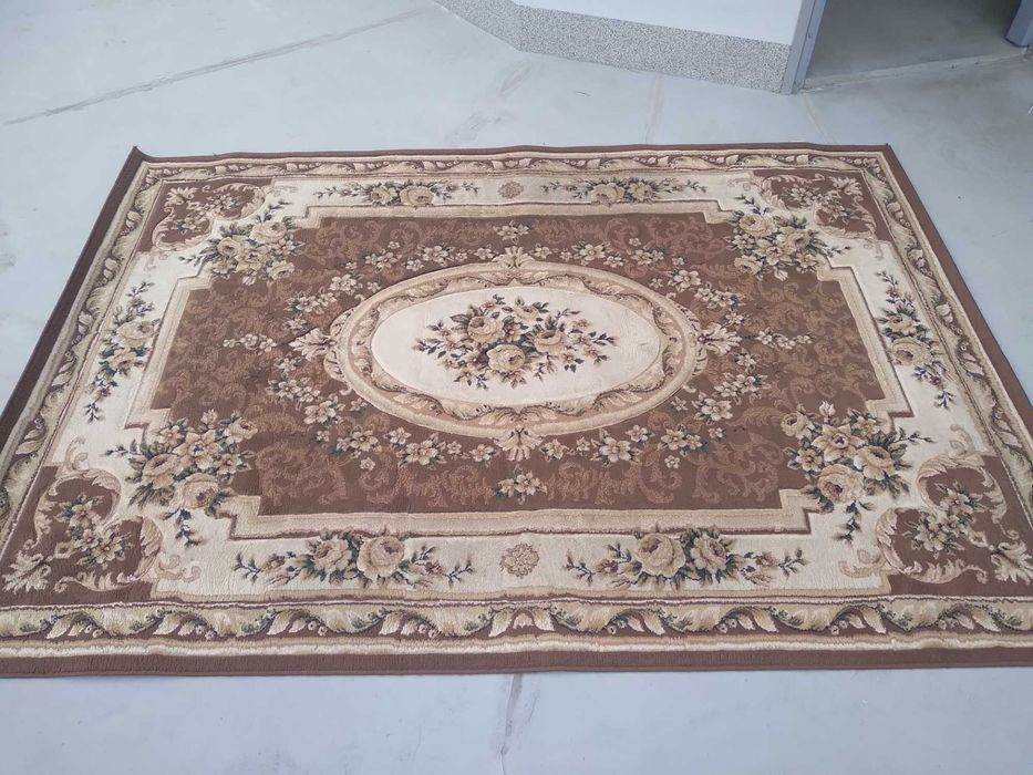 Dywan 2m x 3m używany