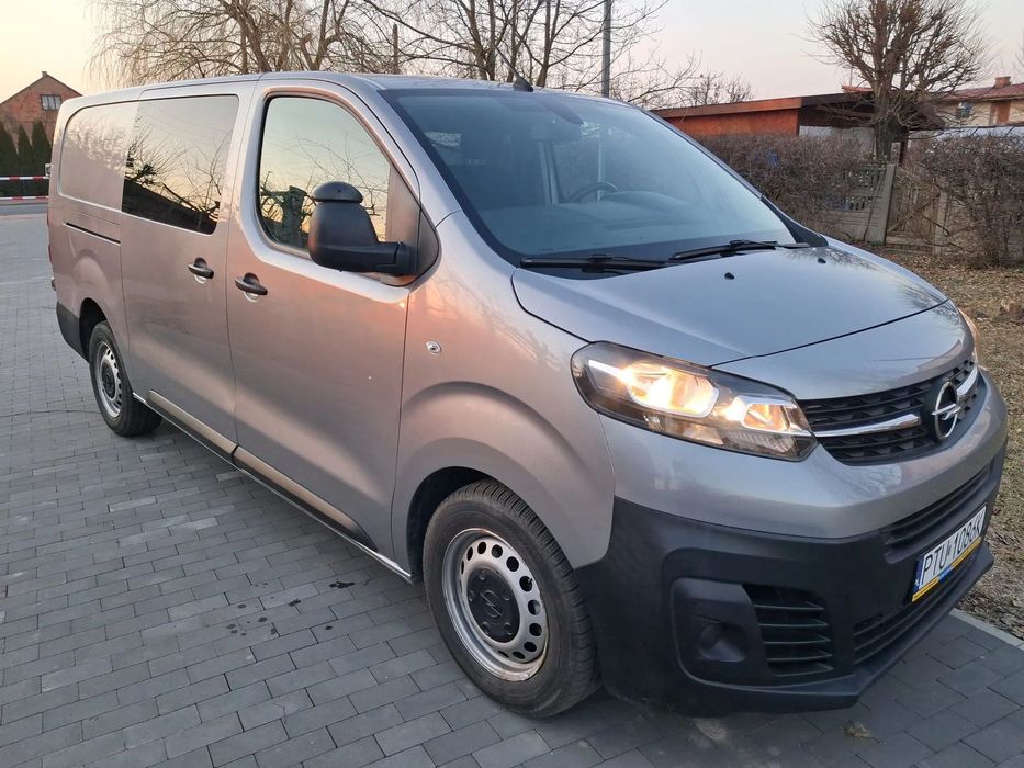 Opel Vivaro  C Brygadówka 6 osobowa vat 23%