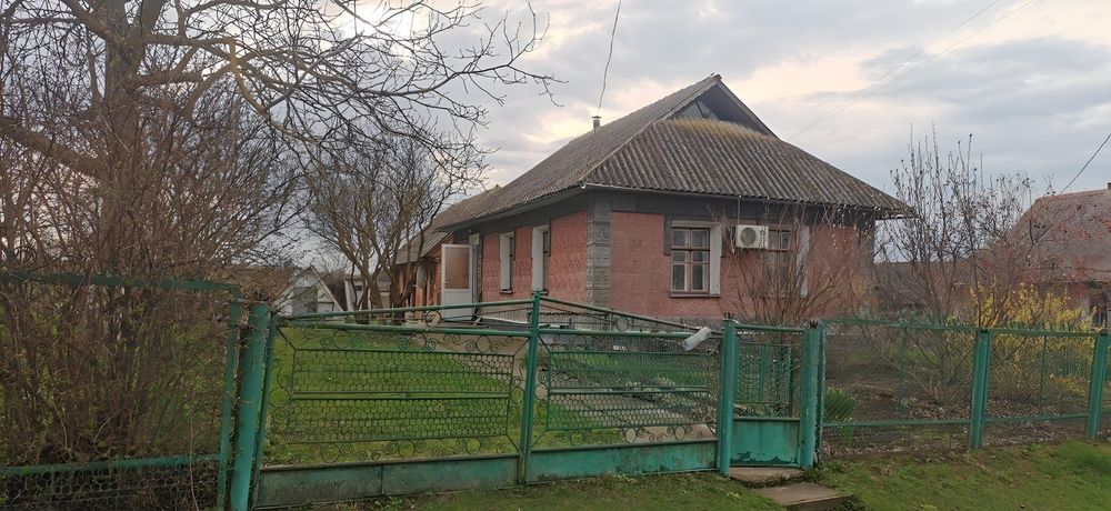 Будинок Малиничі є садок, велика ділянка 25сот. 43450