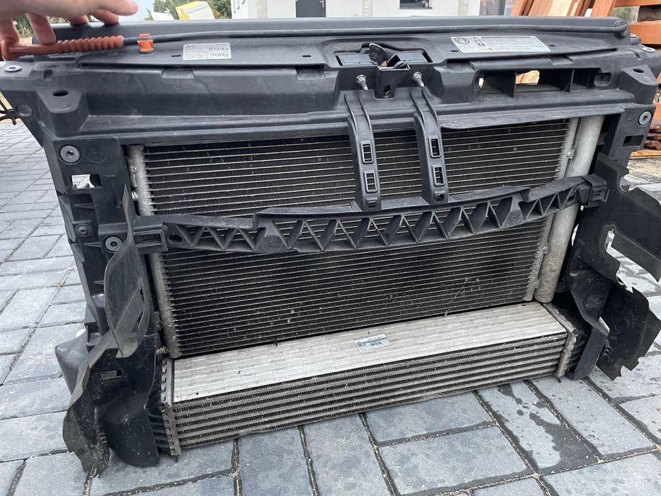 Komplety pas przedni do vw polo 6R 2013 rok