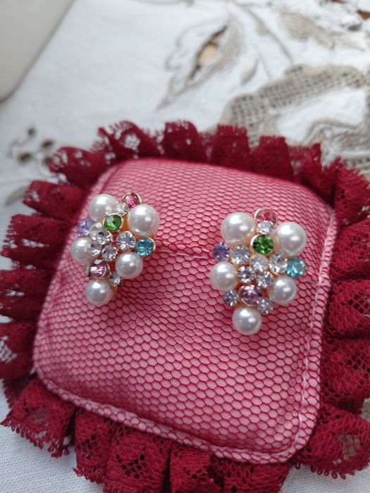 Нарядные клипсы с жемчугом и кристаллами винтажный стиль