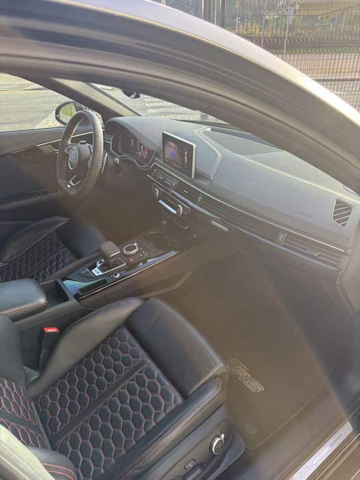 Audi RS4 Aavnt 2019