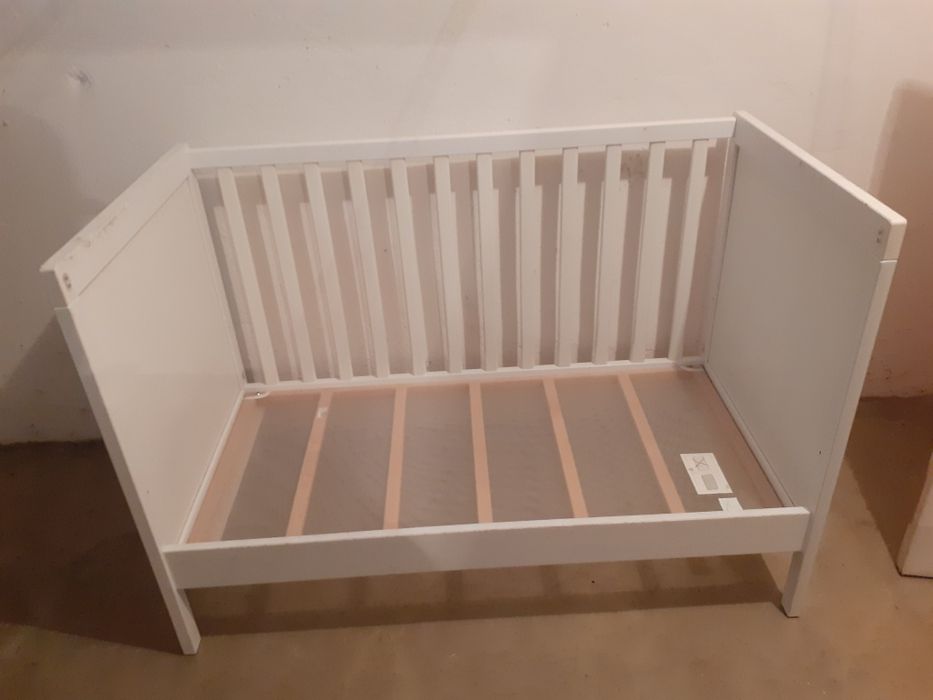 Dziecięce łóżko drewniane dla Dzidziusia.