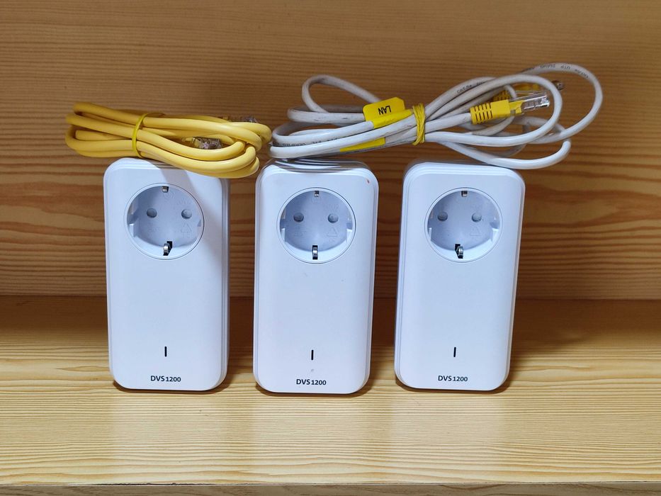 3x Powerline 1200 DVS ( Devolo) MT2791