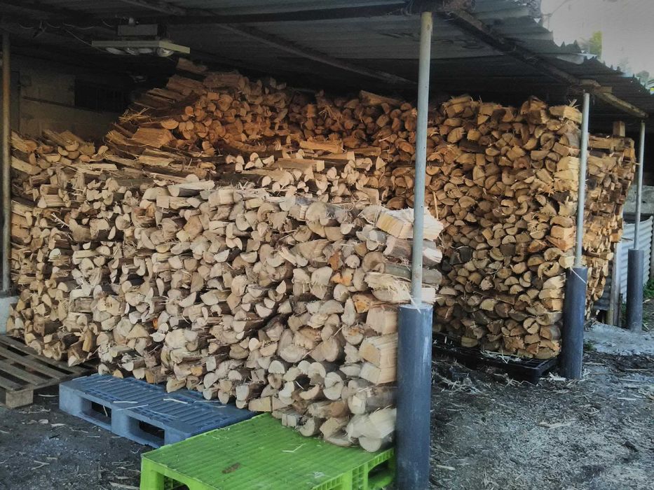 Vendo lenha ao domicílio