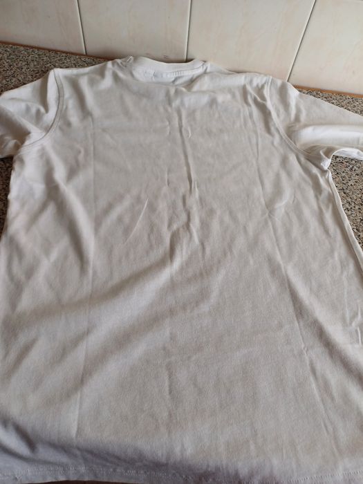 T-shirt adidas usada 1 vez.