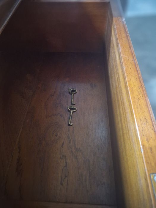 Comoda vintage com 5 gavetas