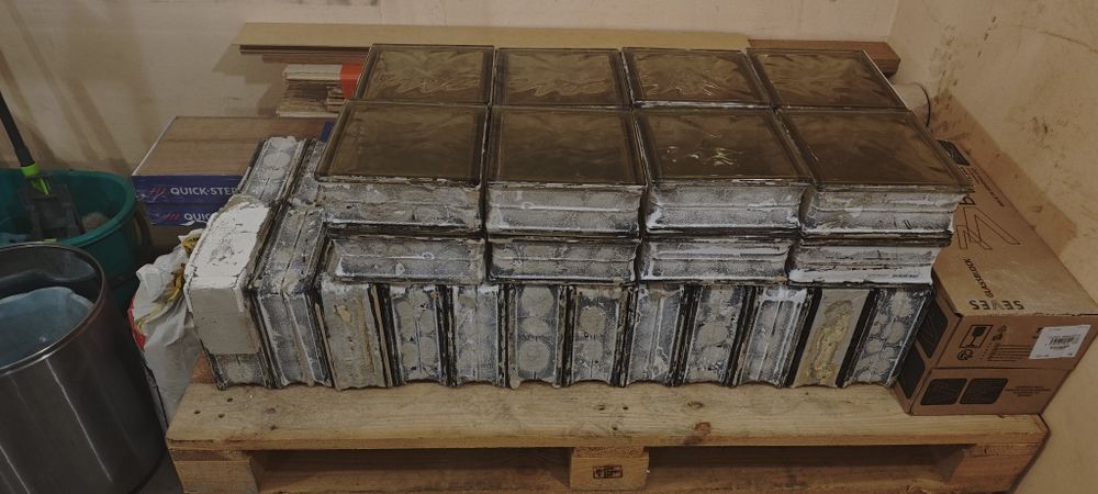 Luksfery / pustaki szklane z odzysku, jasny brąz