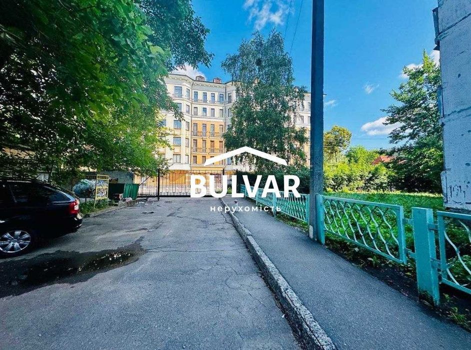 Продам 3 к.кв., Центр, Шатиловка, ул. Авиационная, м. Научная