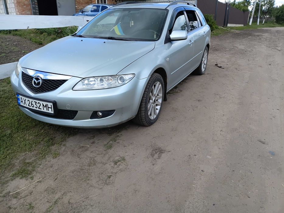 Автомобіль Мазда 6 Універсал
