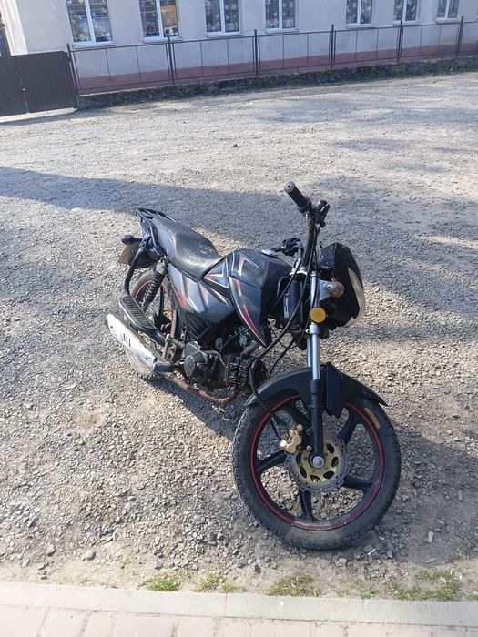 В продажі моторка Hunter Cobra 125сс хороший стан мотоцикл находу