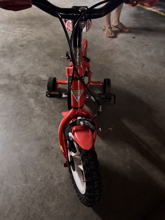 Bicicleta Iniciação 4-5-6 anos Faisca McQueen