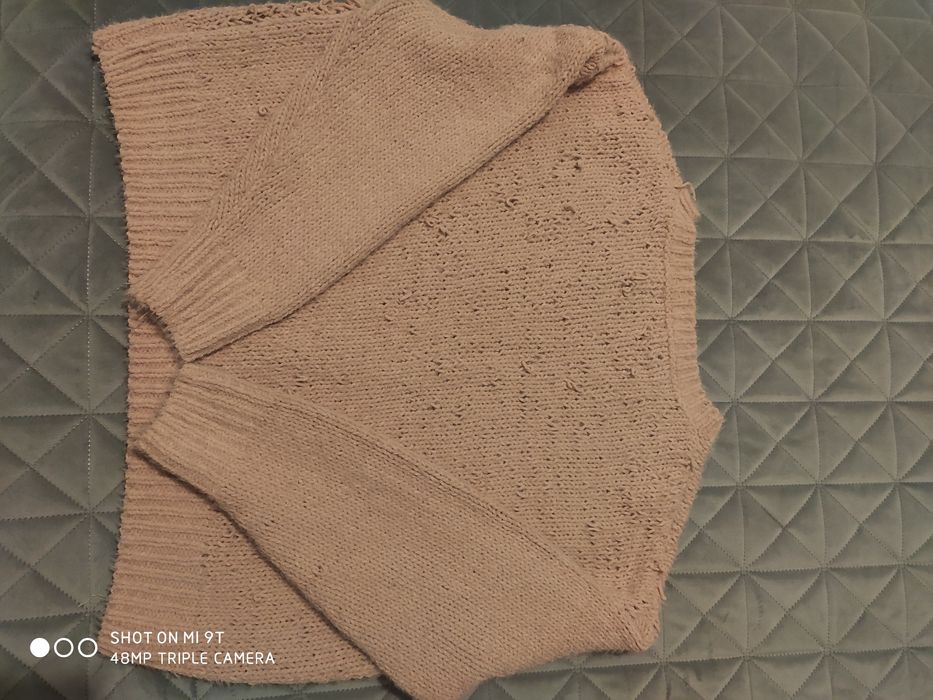 Sweter pudrowy róż