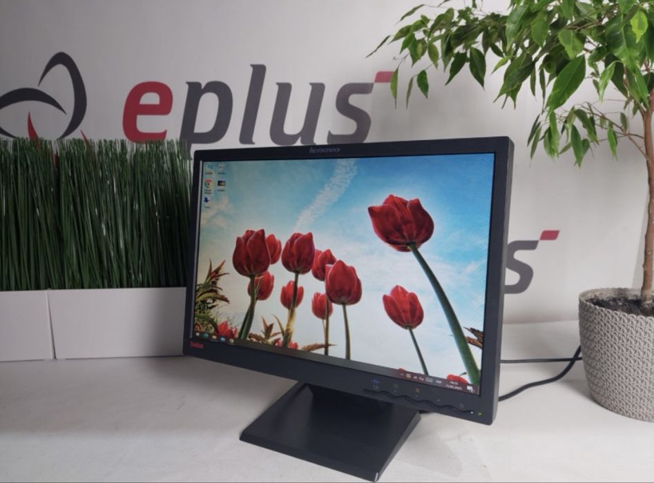 Монітор 19" LENOVO L197 WIDE TN Widescreen Black