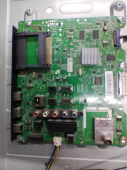 TV 40" Samsung  uszkodzony, model UE40EH5300W