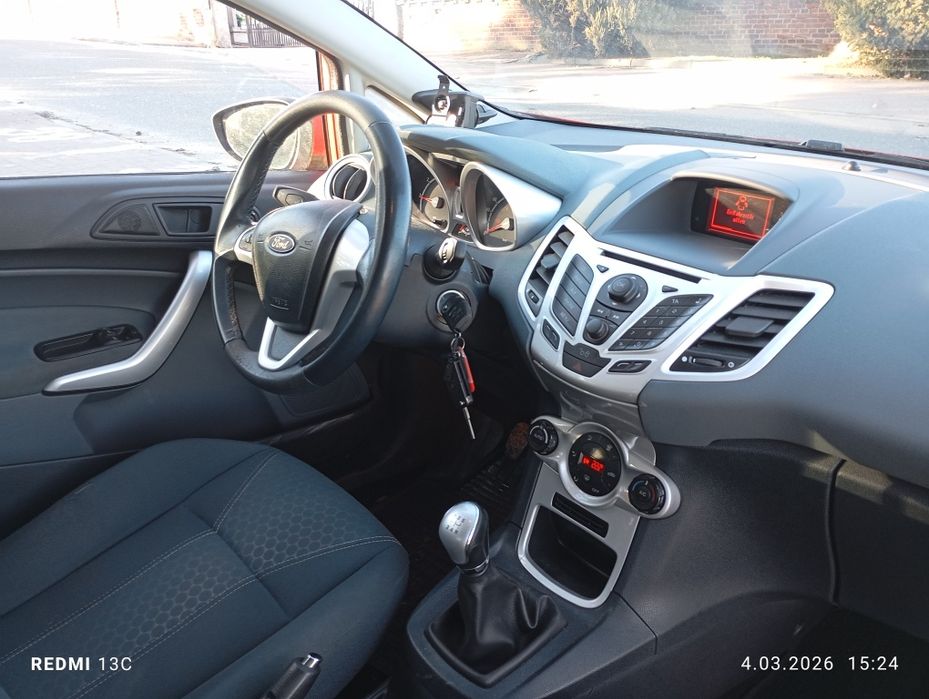 Ford Fiesta 2010 1.25 82KM Śliczna 5-drzwiowy Hatchback Alu 15