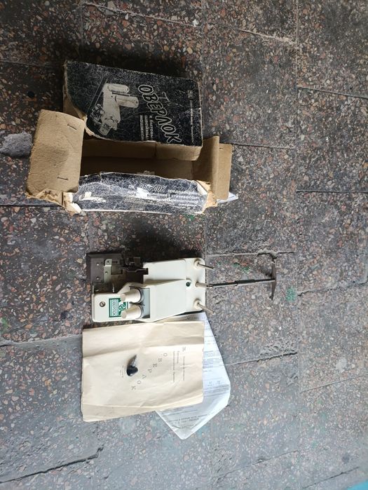 Оверлок к швейной машине