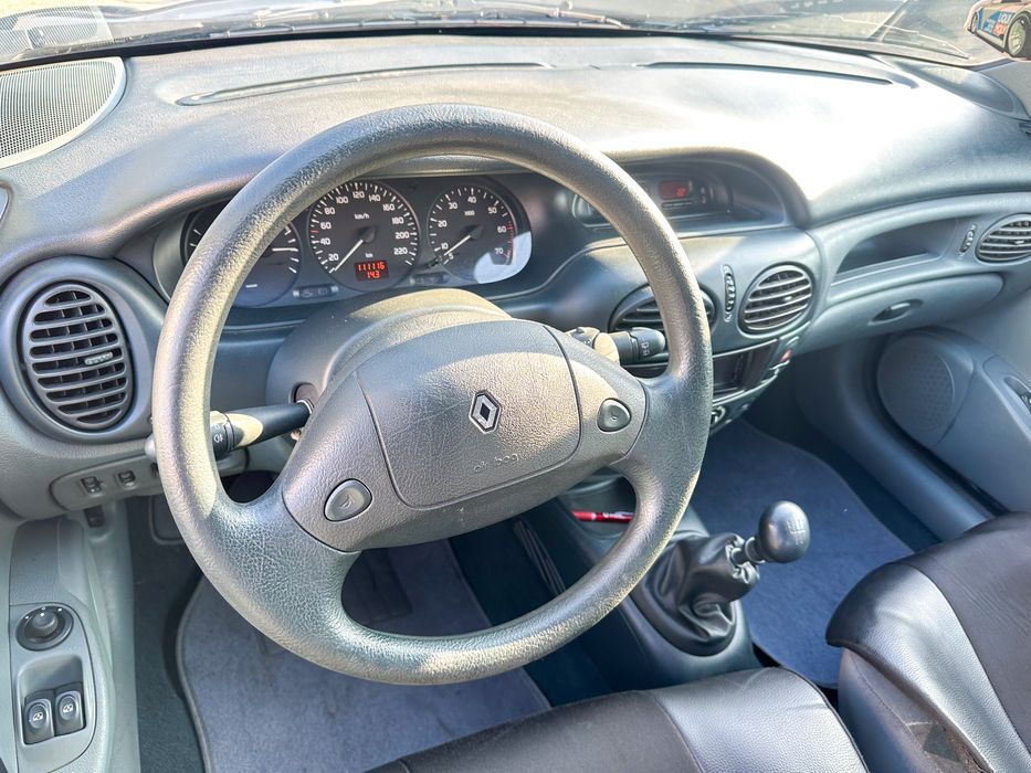 Renault megane 1.4 carro esta novo