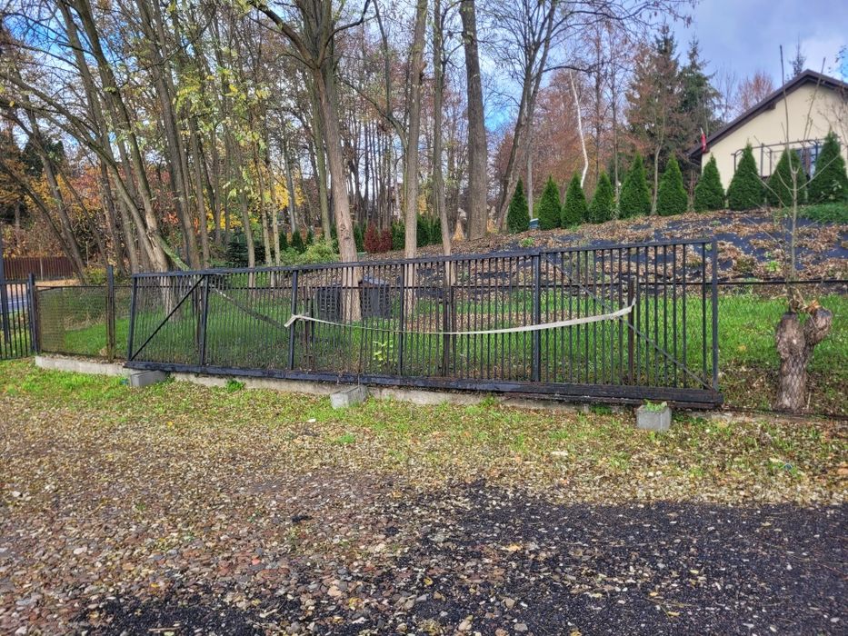 brama przesuwna dziewięć metrów