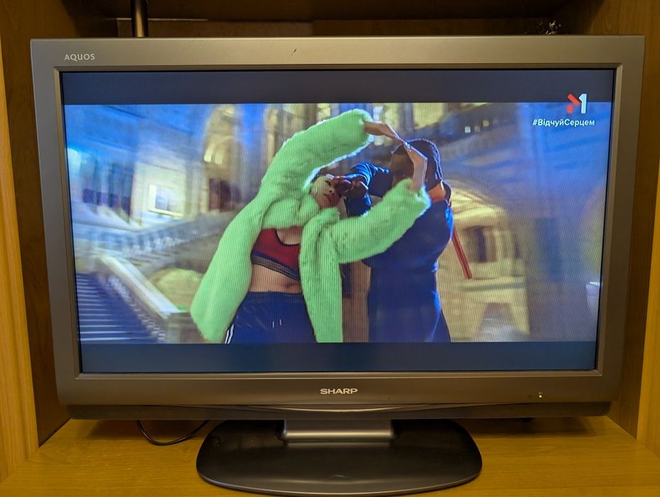 Телевізор Sharp 32”