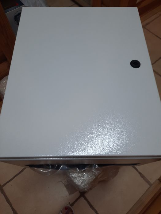 Металический ящик, щиток