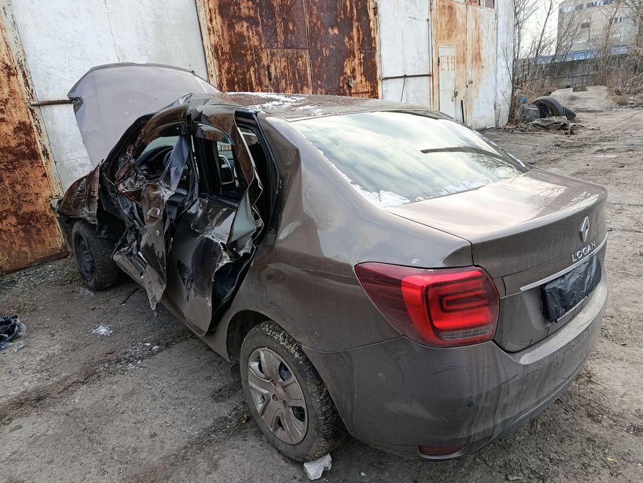 Продам Рено Логан после ДТП