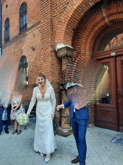 Koronkowa suknia ślubna