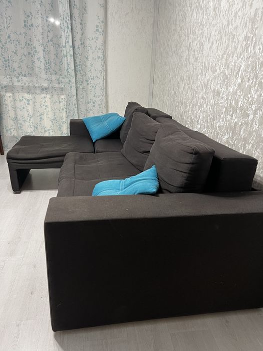 Кутовий, розкладний вживаний диван