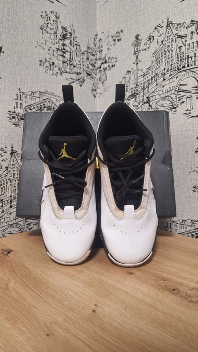 Jordan Max Aura 6