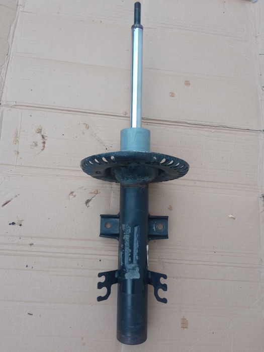 Амортізатор передній VW Transporter/Caravella T6 2015-