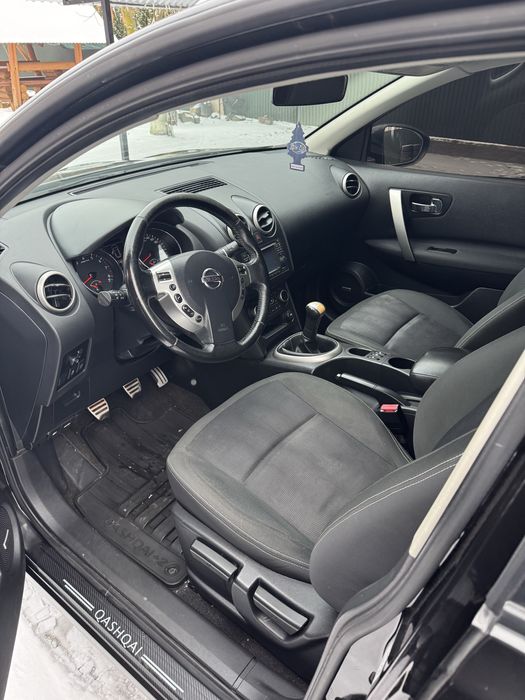 Продам  Nissan Qashqai+2 2012