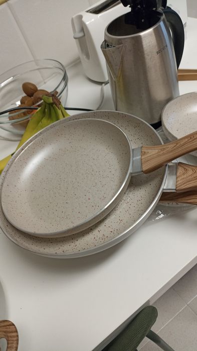 Trem de tachos, frigideiras e grelhadora marca Cellar